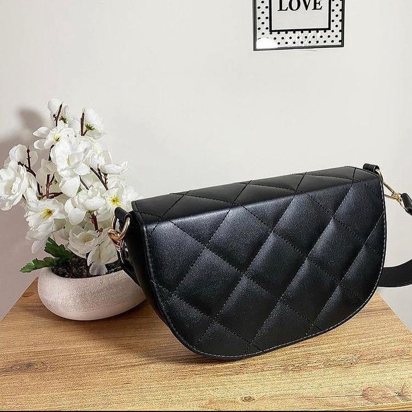 Beyda Black Sling Bag