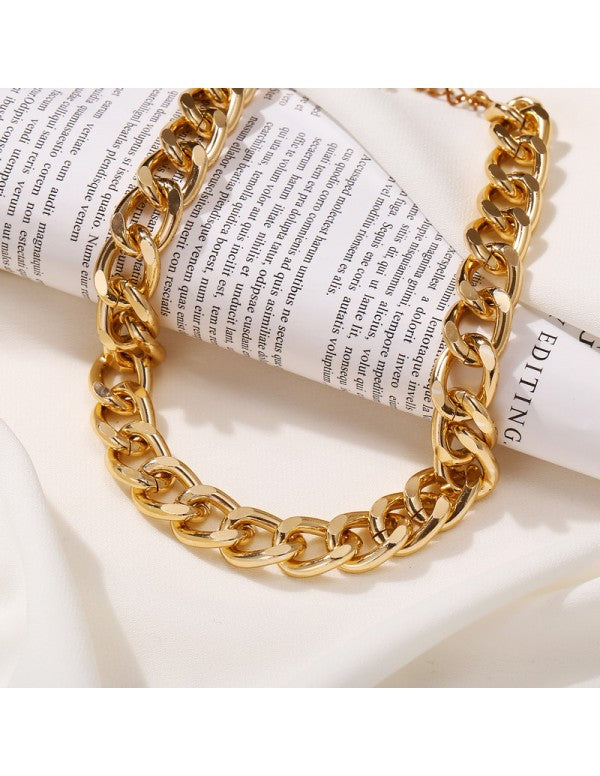 Tantalizing Gold Plated Necklace For Women/Girls