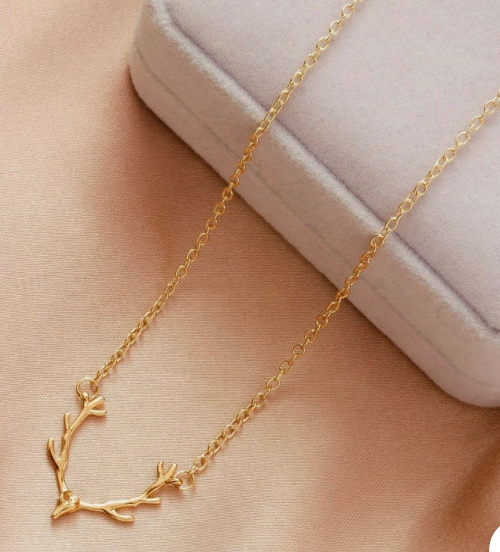 Pretty Deer Face & Horns Yellow Golden Women's Necklaces